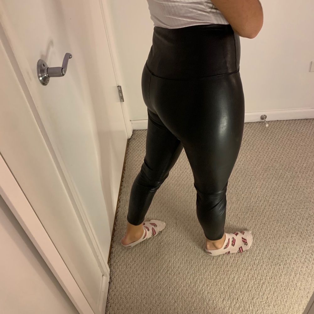 Aritzia Wilfred Free Daria Faux Leather Leggings - Picture 4 of 5